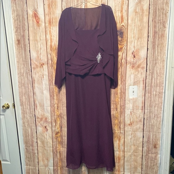 Evening Gown Modern Maids Purple Gown Size 26W with Jacket with Silver Jewels - Picture 4 of 15